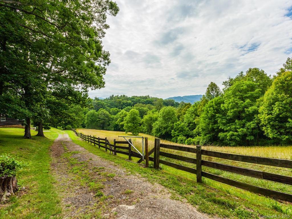 157 Dogwood Drive Weaverville NC 28787