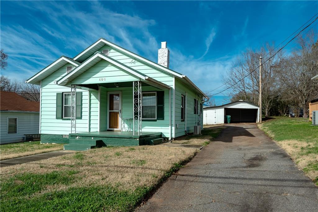 406 E 2nd Street Newton NC 28658