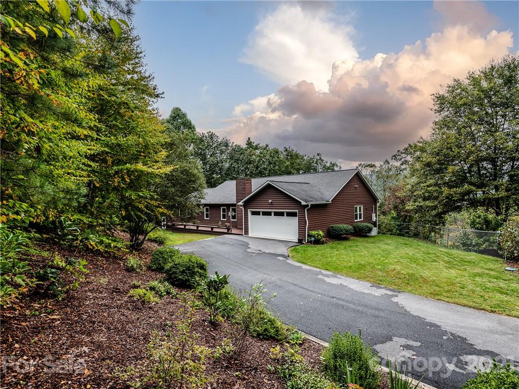 25 Lynnette Drive Fairview NC 28730
