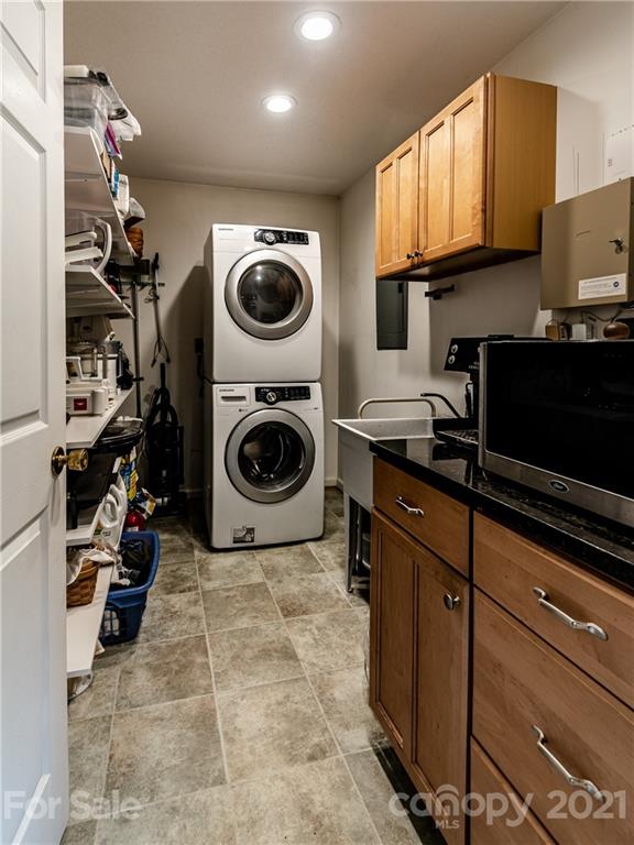 25 Lynnette Drive Fairview NC 28730