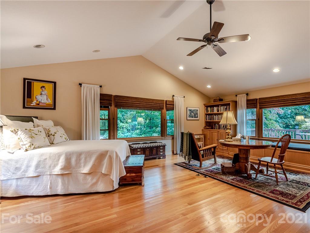 25 Lynnette Drive Fairview NC 28730