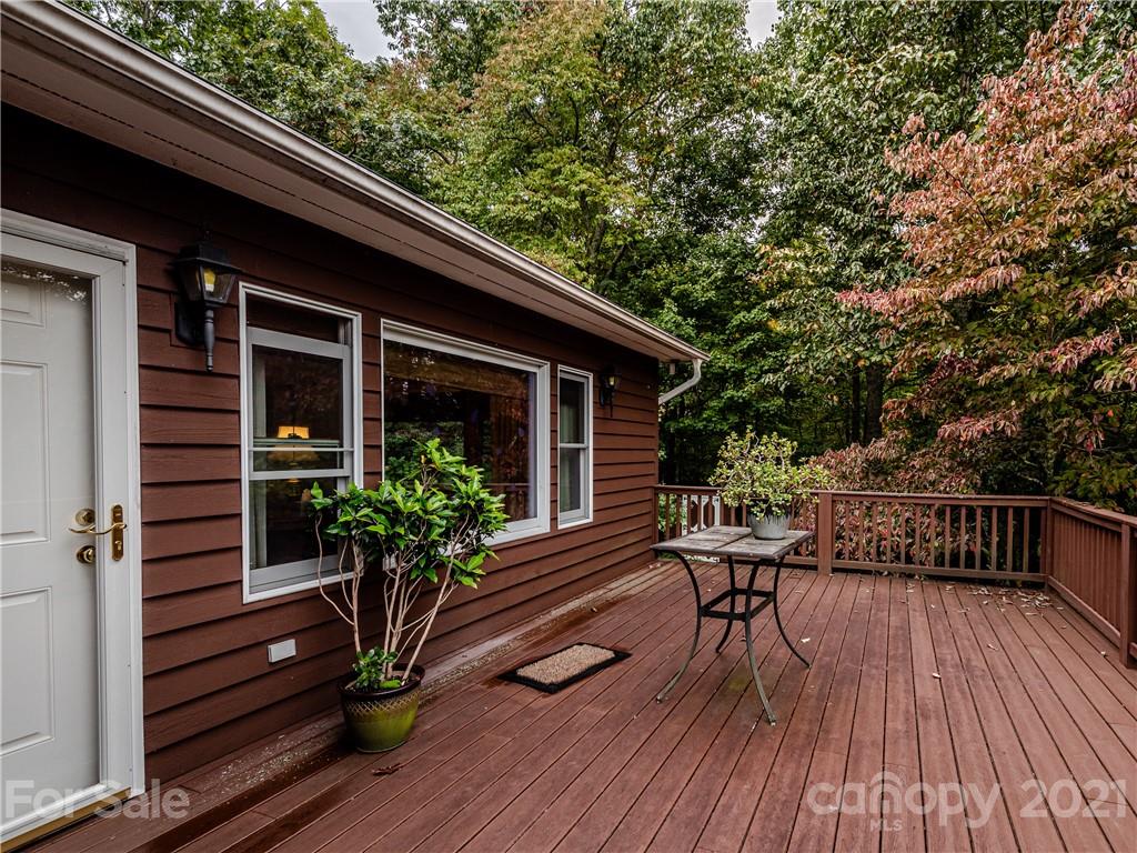 25 Lynnette Drive Fairview NC 28730