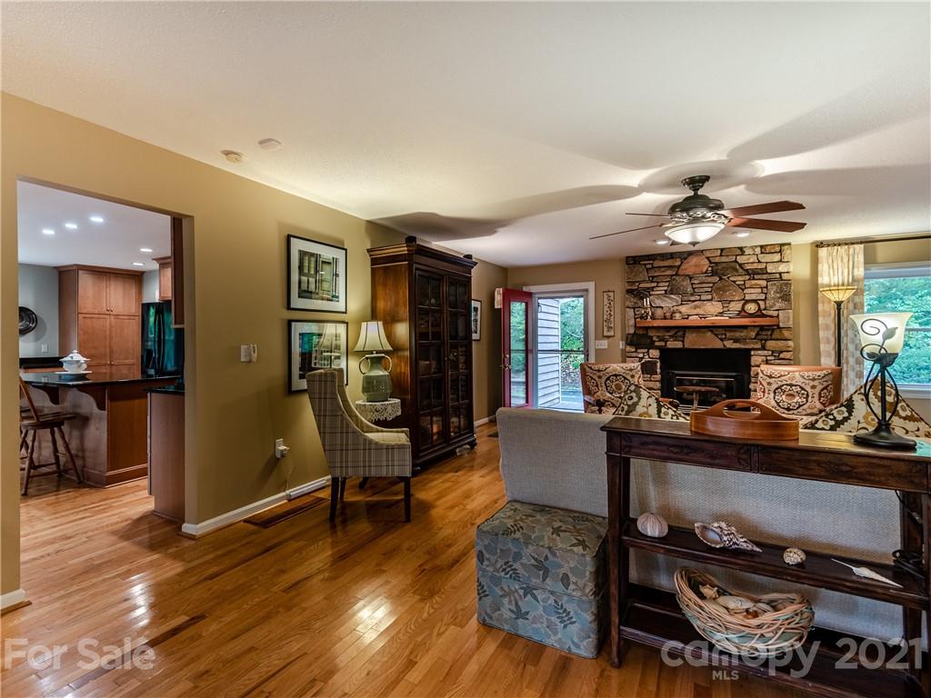 25 Lynnette Drive Fairview NC 28730