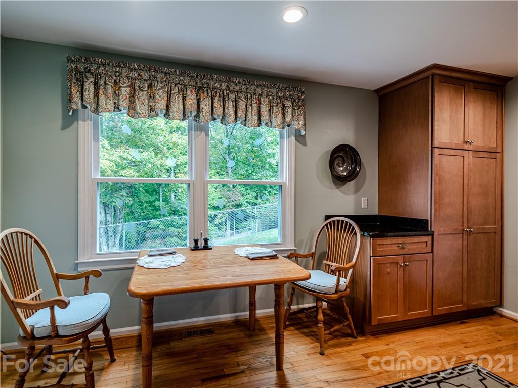25 Lynnette Drive Fairview NC 28730