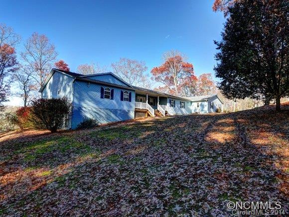 8 Leibestraum Drive Horse Shoe NC 28742