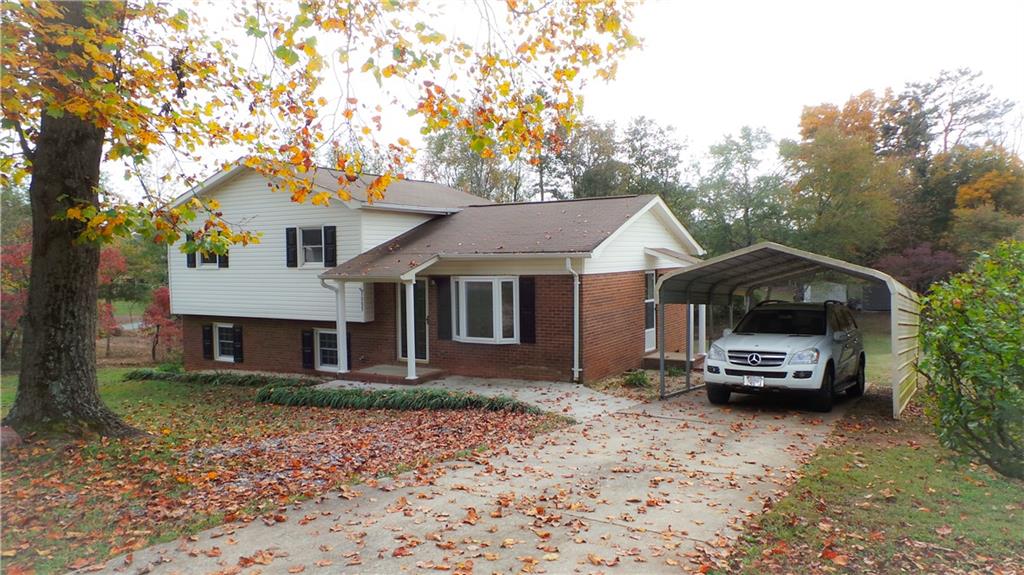 1005 Cape Hickory Road Hickory NC 28601