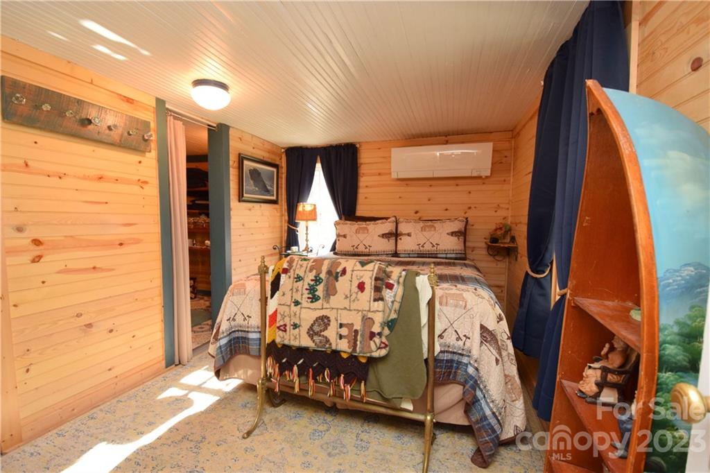 1742 Pigeon Roost Road Green Mountain NC 28740
