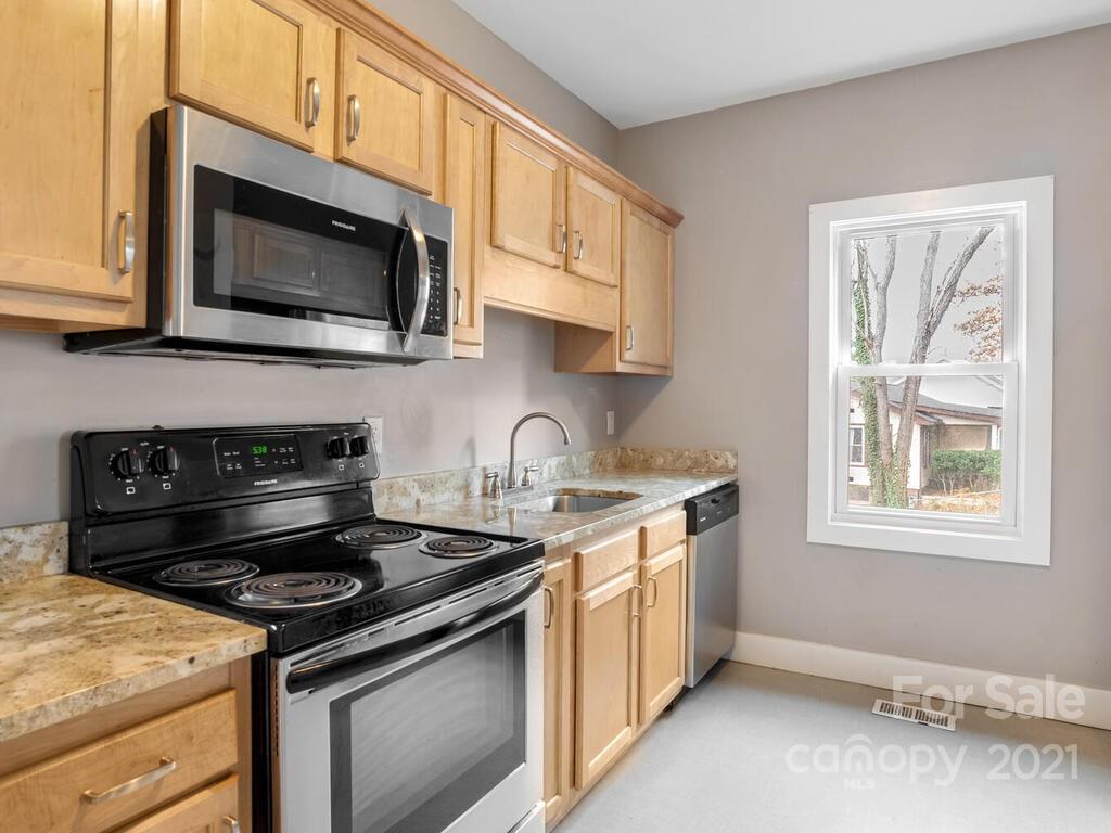 124 Dodge Street Asheville NC 28803