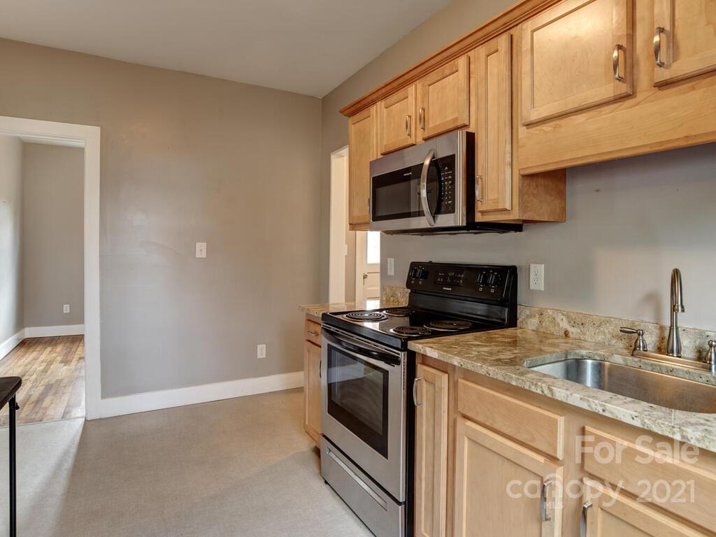124 Dodge Street Asheville NC 28803
