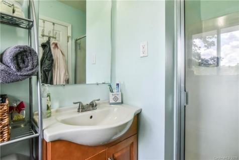 22 Pinnacle View Road Asheville NC 28803