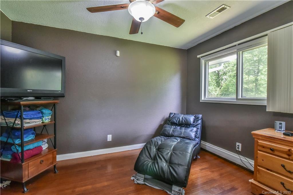 22 Pinnacle View Road Asheville NC 28803