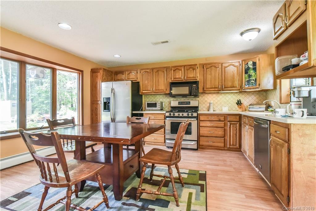 22 Pinnacle View Road Asheville NC 28803