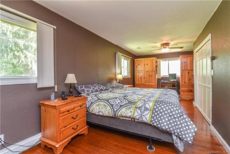 22 Pinnacle View Road Asheville NC 28803