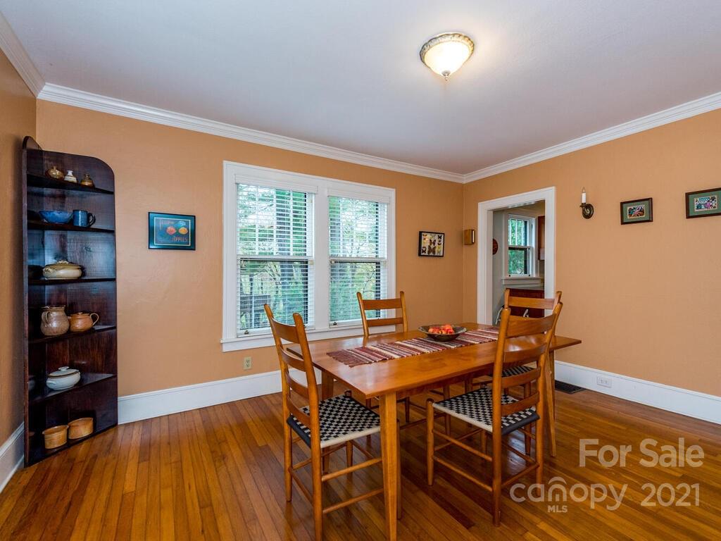 67 Cumberland Circle Asheville NC 28801