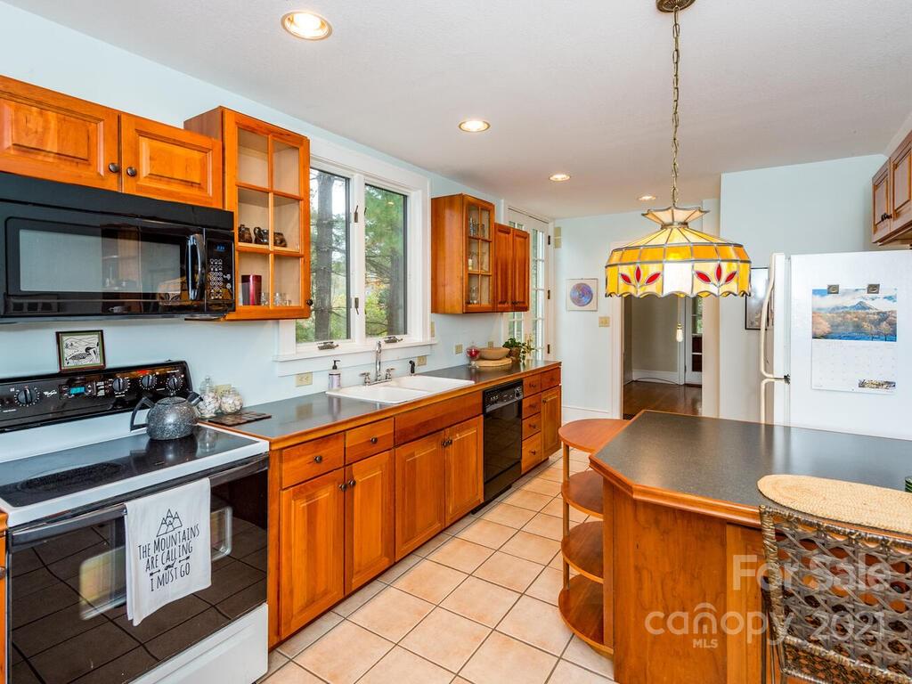 67 Cumberland Circle Asheville NC 28801
