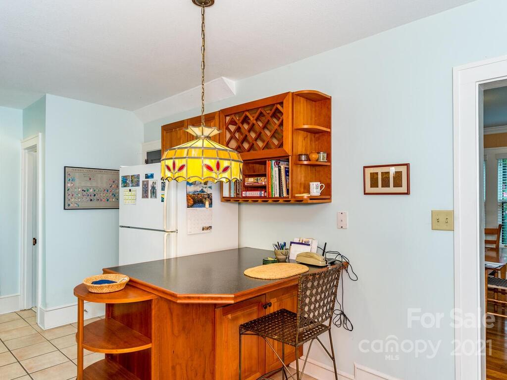 67 Cumberland Circle Asheville NC 28801