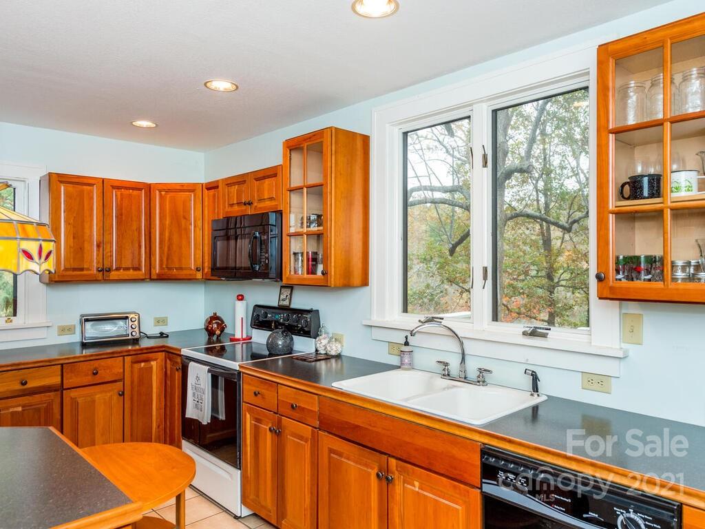 67 Cumberland Circle Asheville NC 28801