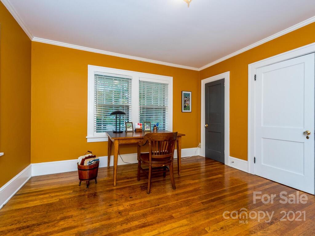 67 Cumberland Circle Asheville NC 28801