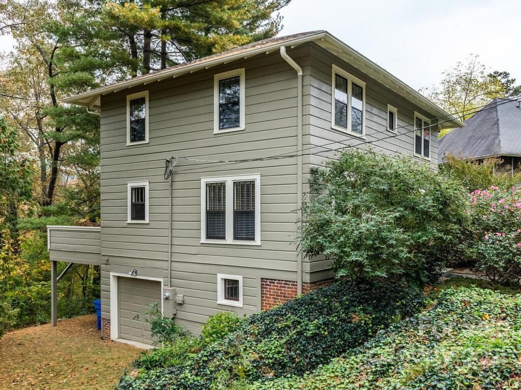 67 Cumberland Circle Asheville NC 28801