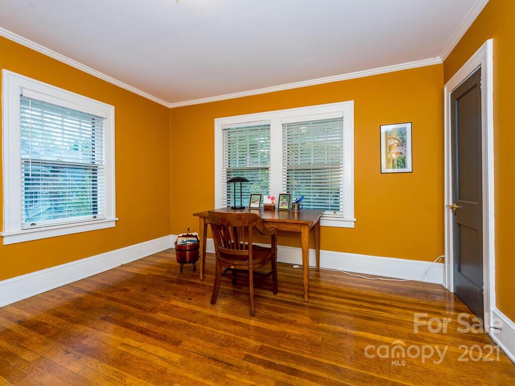 67 Cumberland Circle Asheville NC 28801