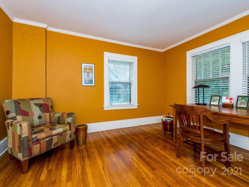 67 Cumberland Circle Asheville NC 28801