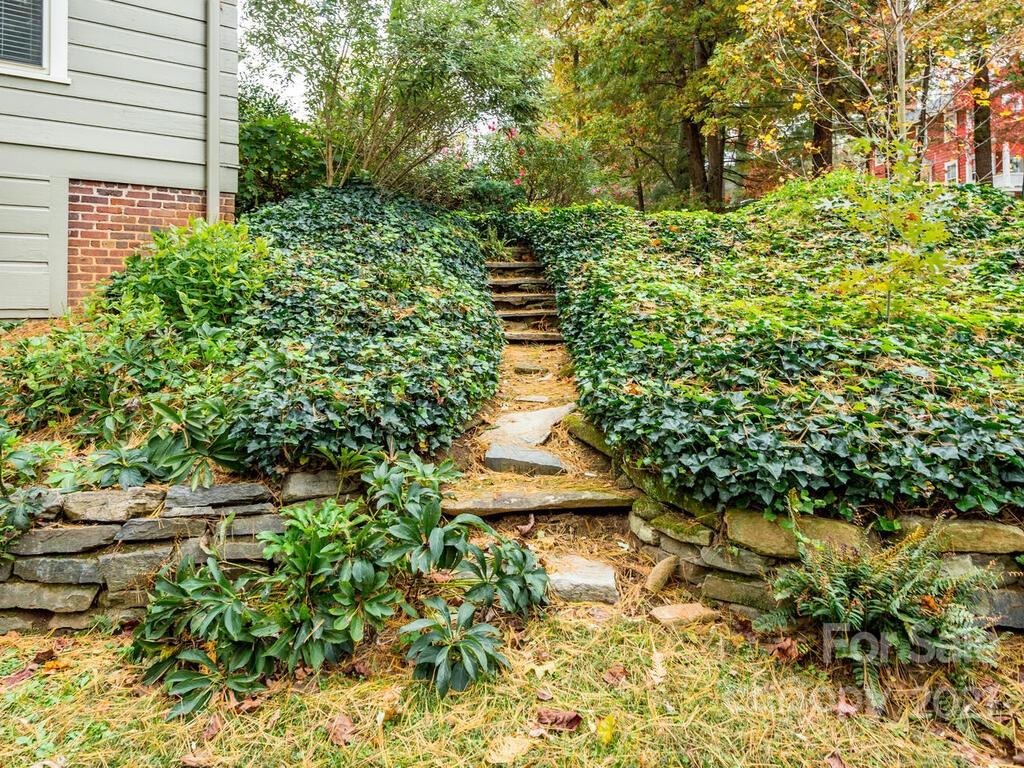 67 Cumberland Circle Asheville NC 28801