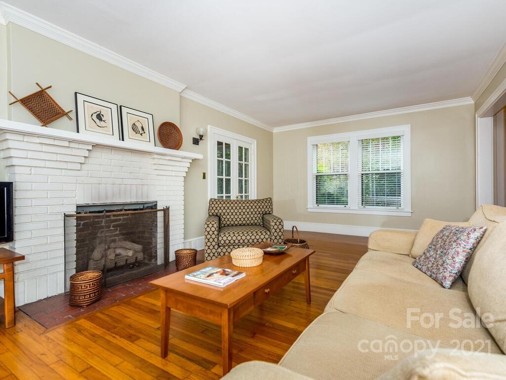 67 Cumberland Circle Asheville NC 28801