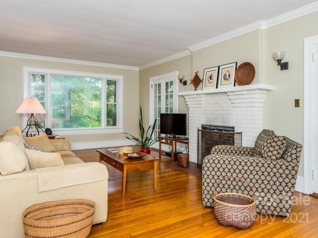 67 Cumberland Circle Asheville NC 28801