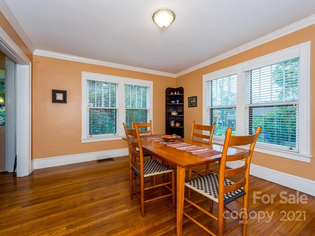 67 Cumberland Circle Asheville NC 28801