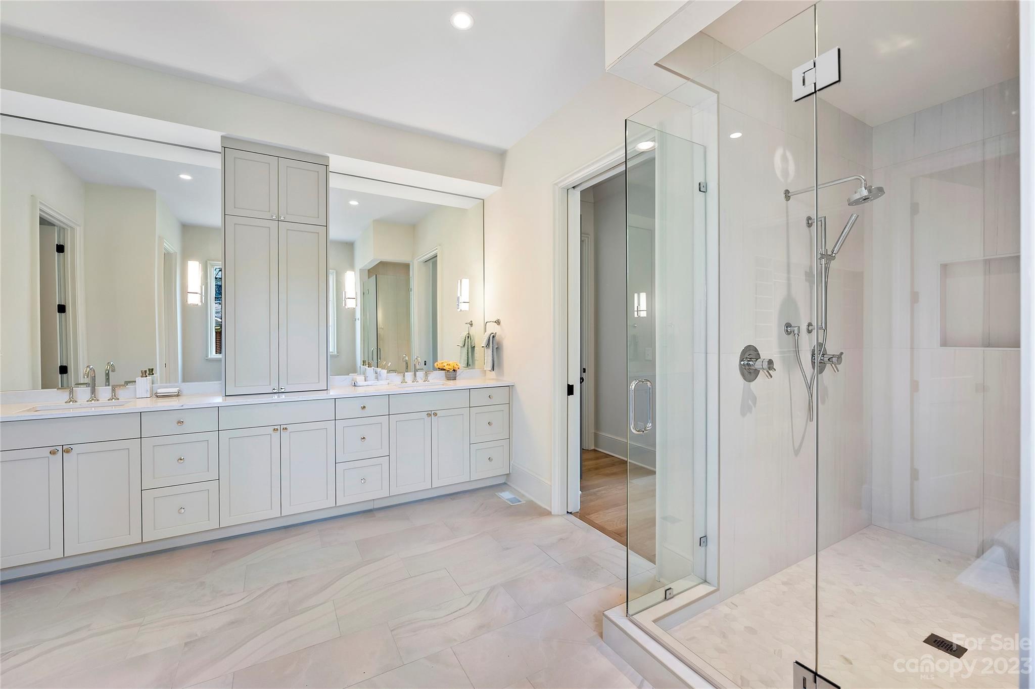 1414 Heather Lane Charlotte NC 28209