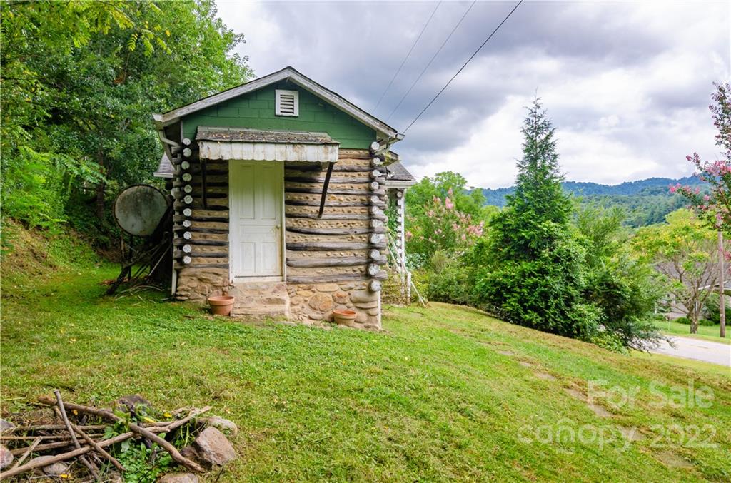 251 Scottdale Road Canton NC 28716