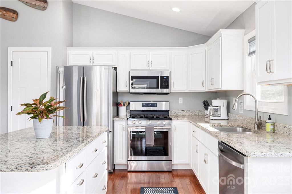 206 Riverside View Drive Asheville NC 28804