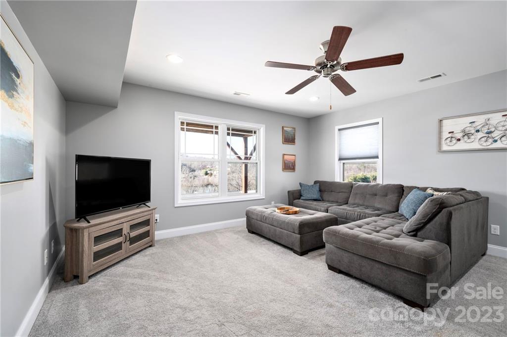 206 Riverside View Drive Asheville NC 28804