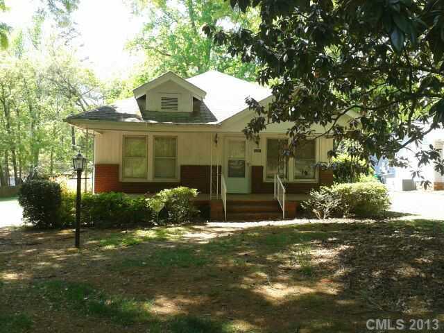 1521 Oakdale Road Charlotte NC 28216
