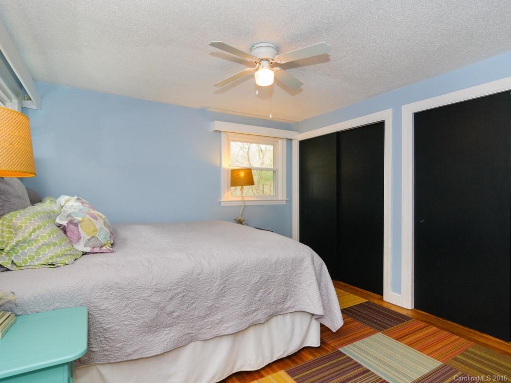 15 Valle Vista Drive Asheville NC 28804