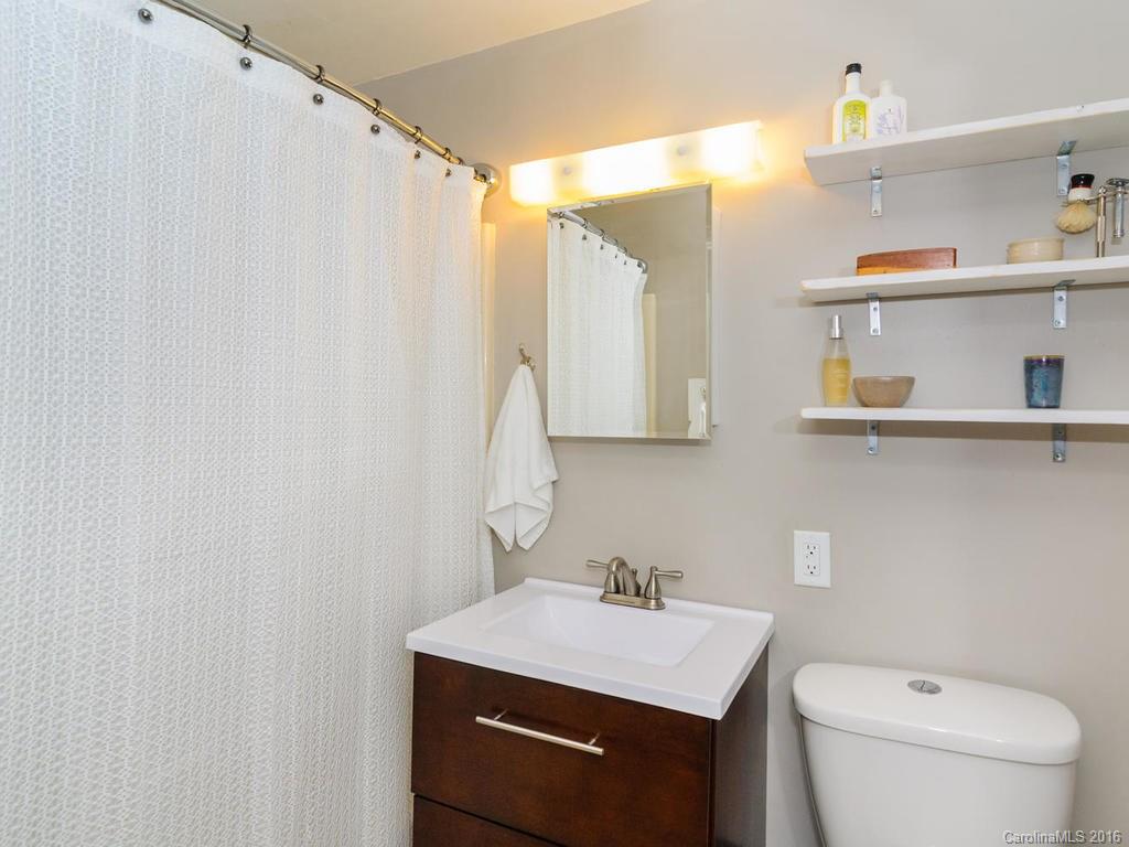 15 Valle Vista Drive Asheville NC 28804