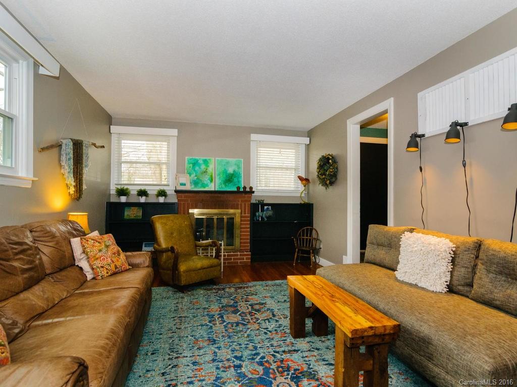 15 Valle Vista Drive Asheville NC 28804
