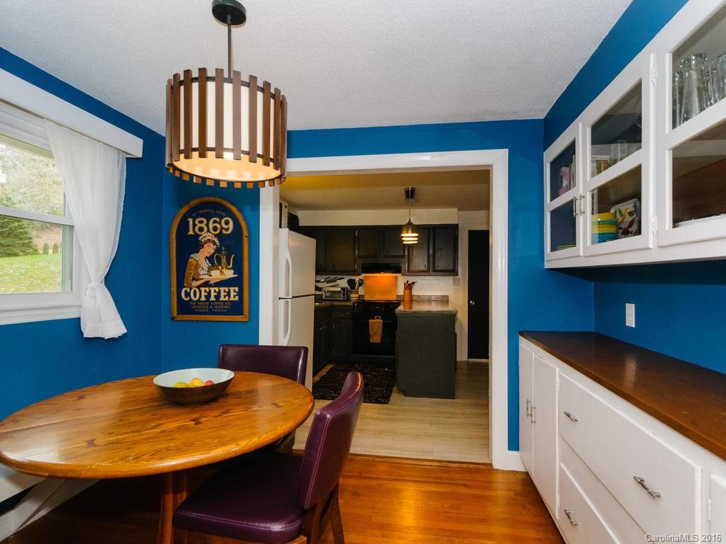 15 Valle Vista Drive Asheville NC 28804