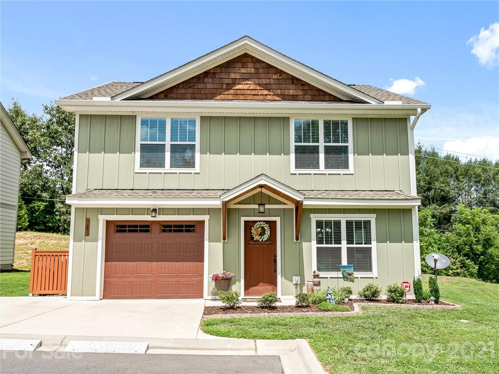 101 Towne Place Clyde NC 28721