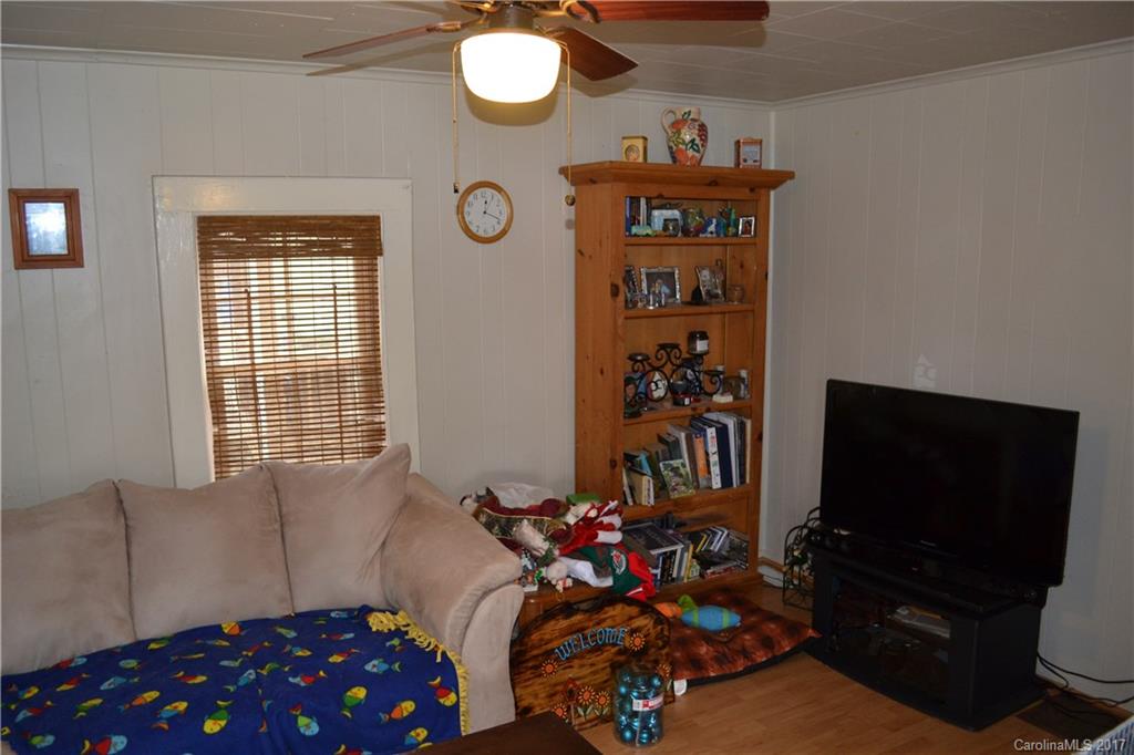 7 Marigold Street Asheville NC 28803