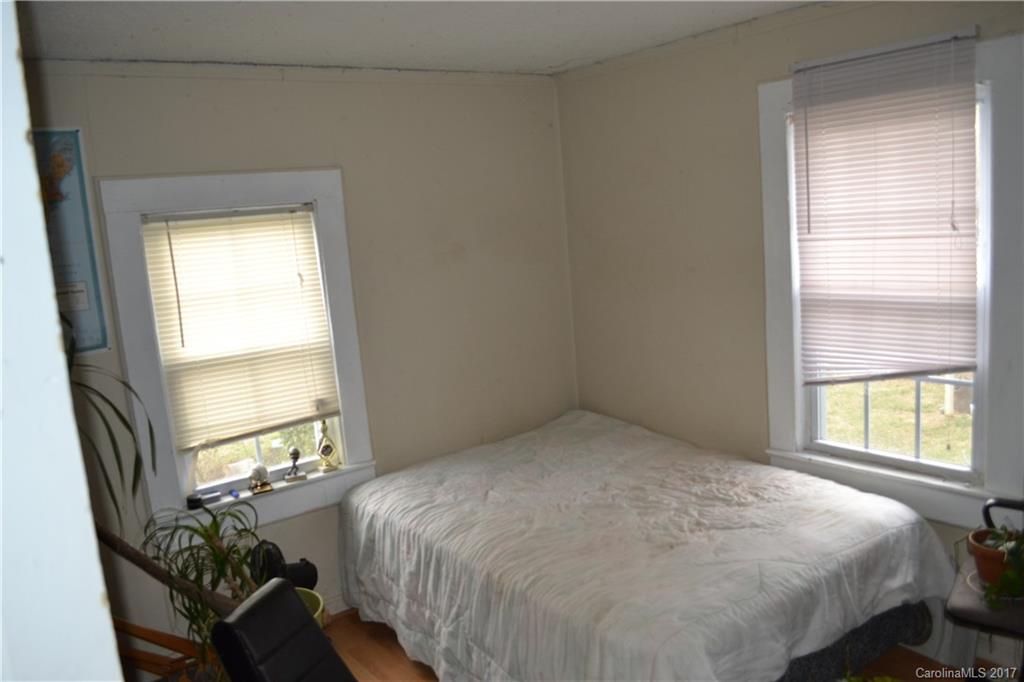 7 Marigold Street Asheville NC 28803