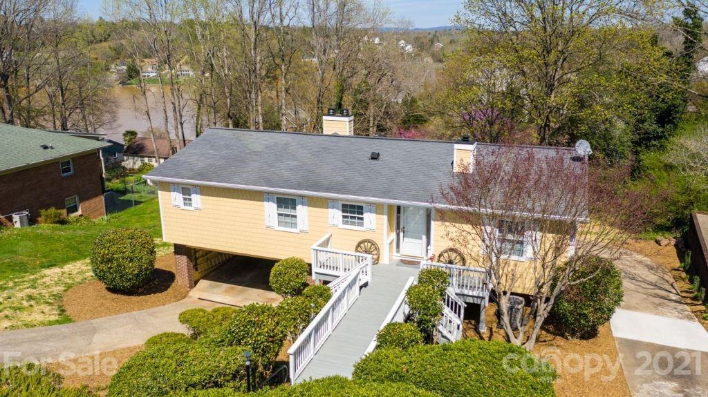 2020 10th Street Boulevard NW Hickory NC 28601