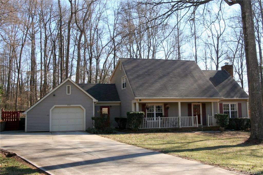 8305 Stallion Court Charlotte NC 28215