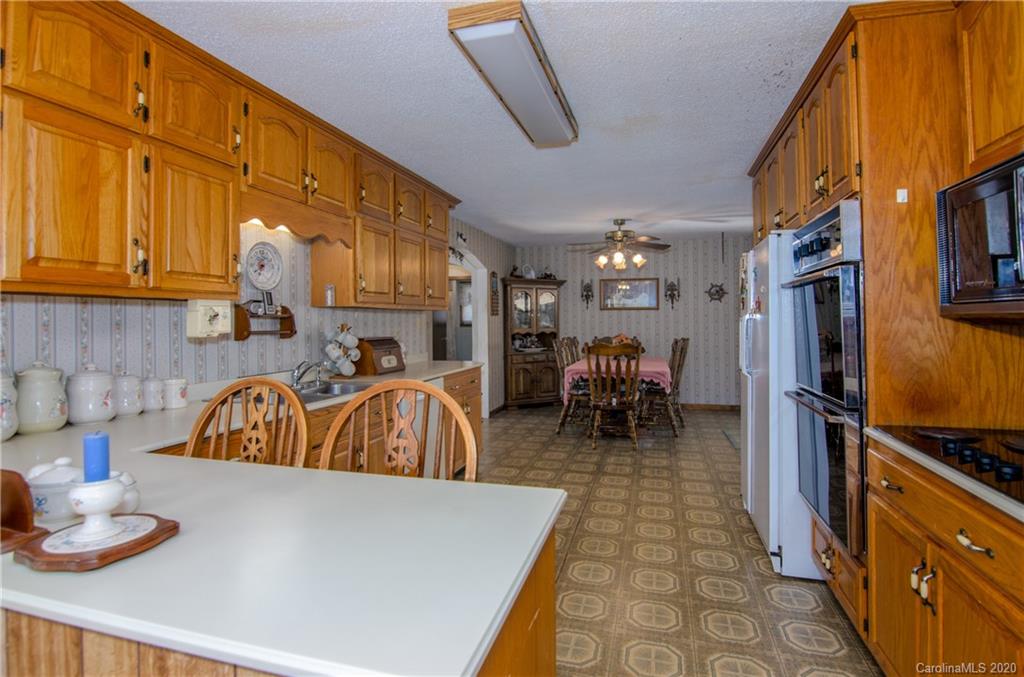 11 Brooks Road Brevard NC 28712