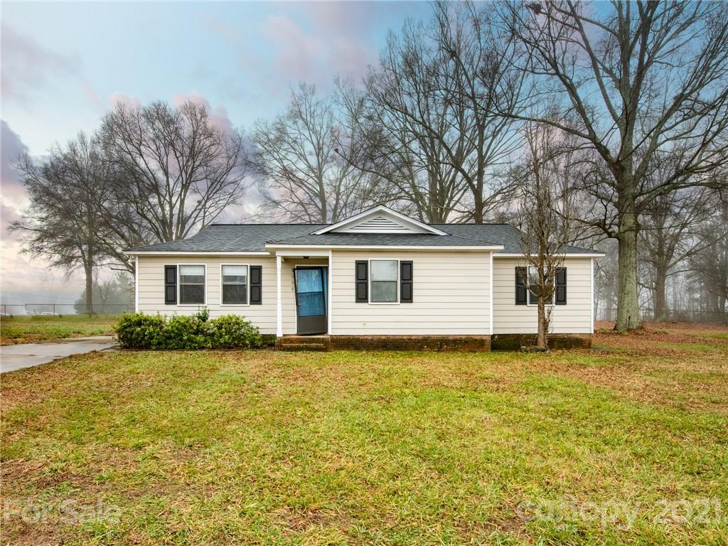 9008 Gladden Court Charlotte NC 28227