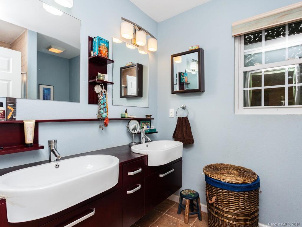 56 Carrier Street Asheville NC 28806