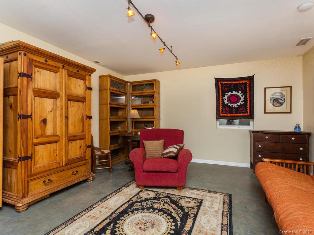 56 Carrier Street Asheville NC 28806