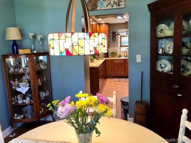 78 Dogwood Grove Asheville NC 28805