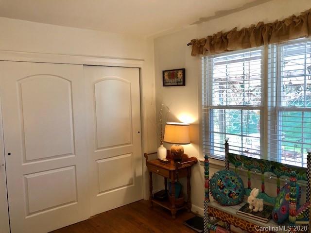 78 Dogwood Grove Asheville NC 28805