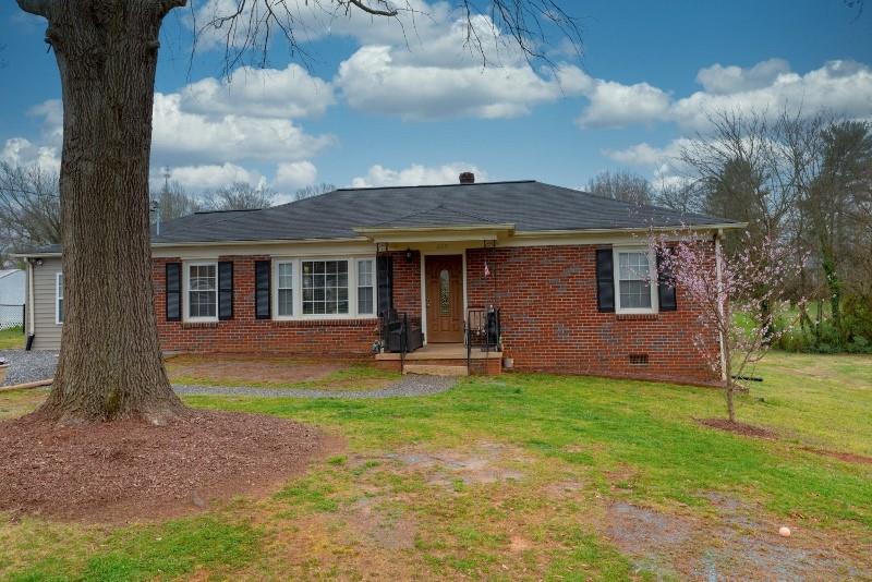 209 W 23rd Street Newton NC 28658